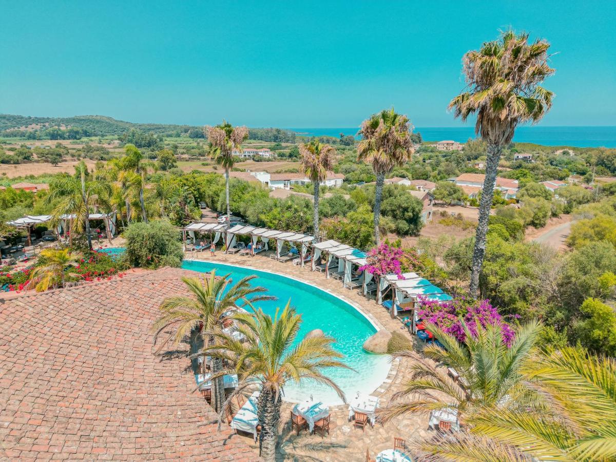 Hotel Galanias Bari Sardo Exterior foto